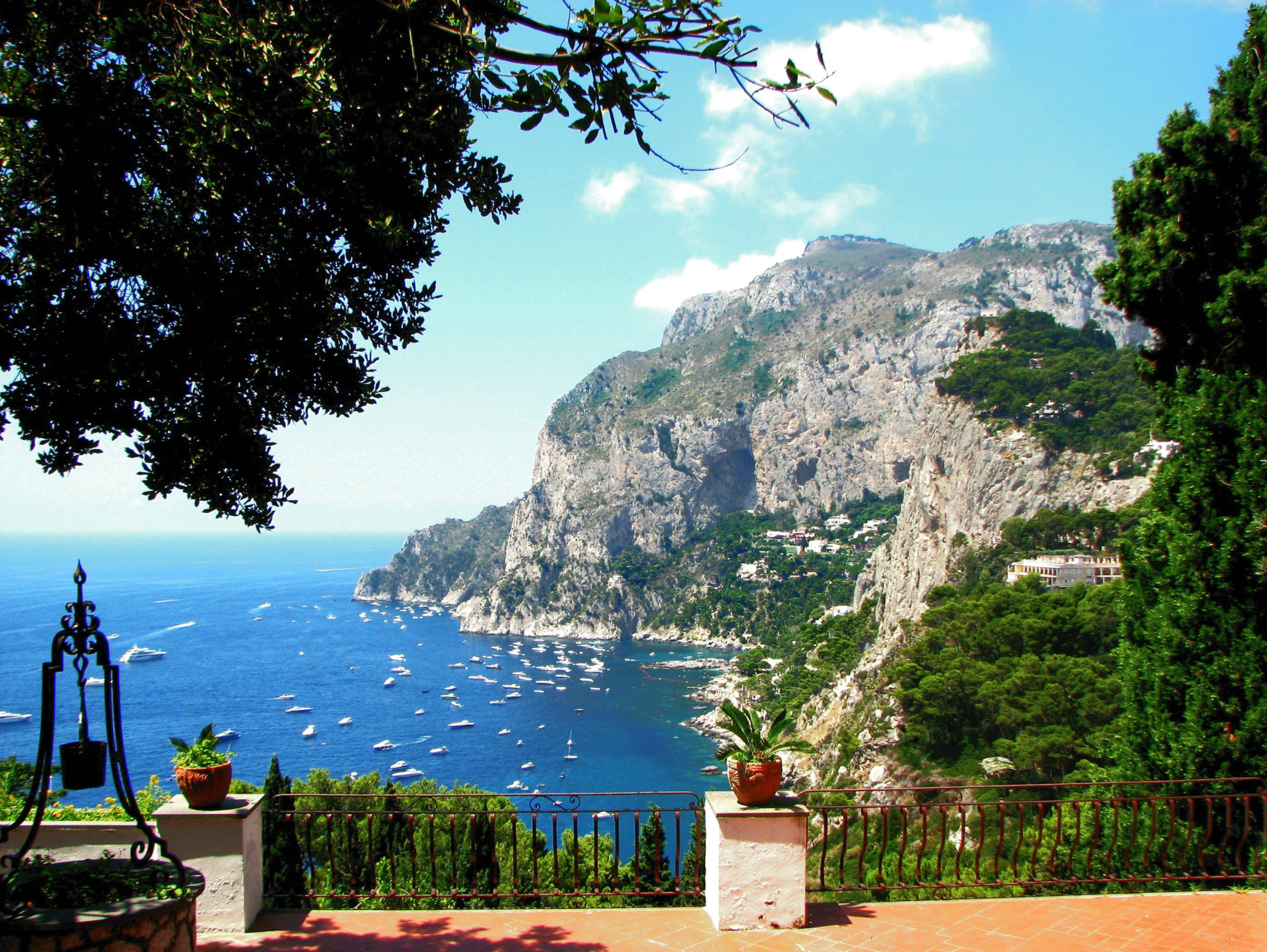 8 Gorgeous Towns On The Amalfi Coast That Are Fit For Royalty