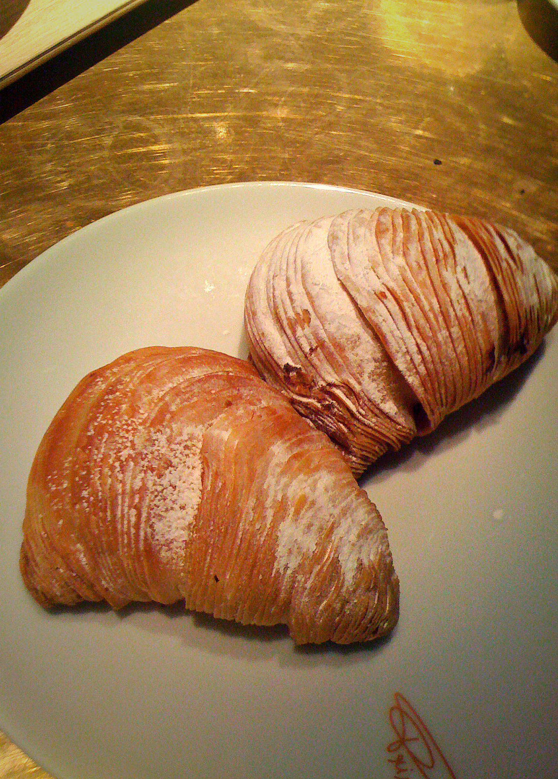 Sfogliatelle, Naples