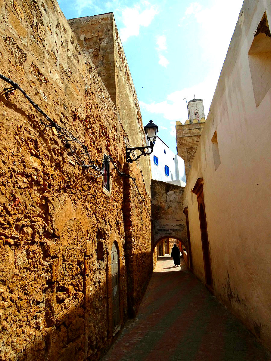 Narrow streets in the medina of Safi small town