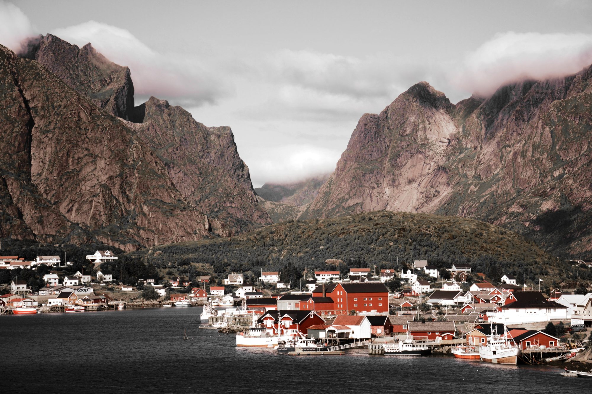 Reine, Best Mountain Towns In Europe